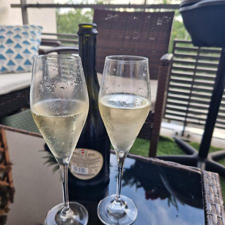 Modern And Confortable Apartment Close To Paris Буа-Коломб Экстерьер фото