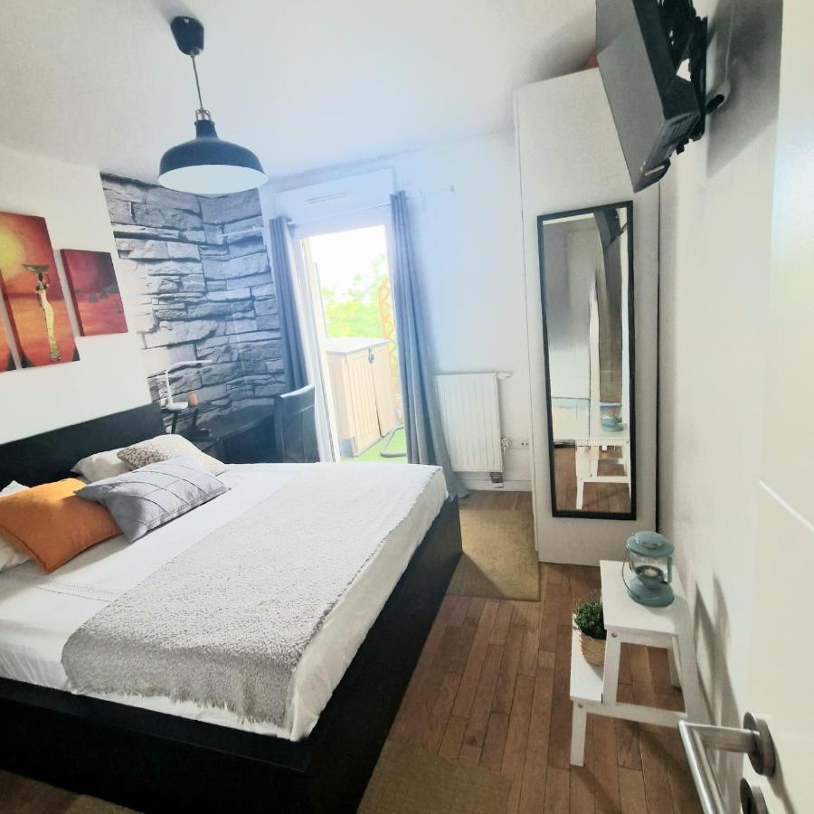 Modern And Confortable Apartment Close To Paris Буа-Коломб Экстерьер фото