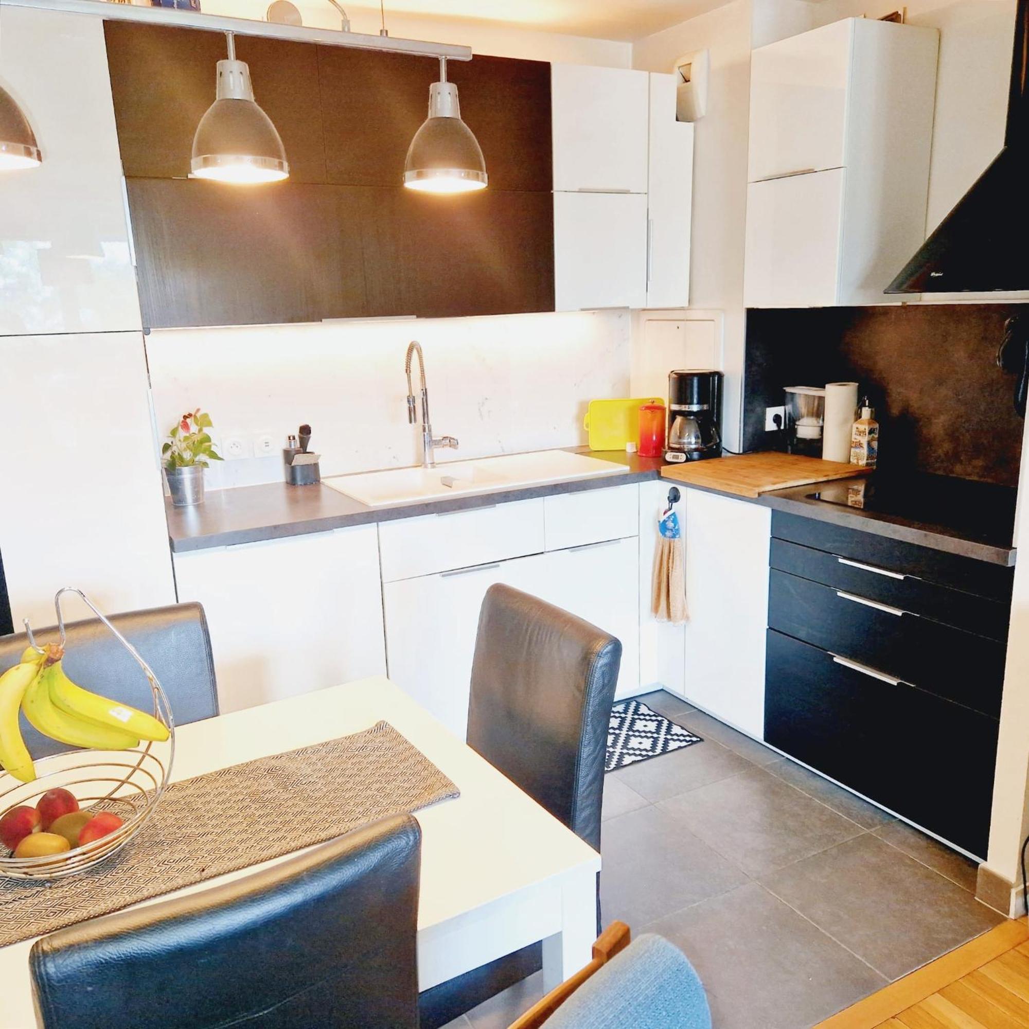 Modern And Confortable Apartment Close To Paris Буа-Коломб Экстерьер фото